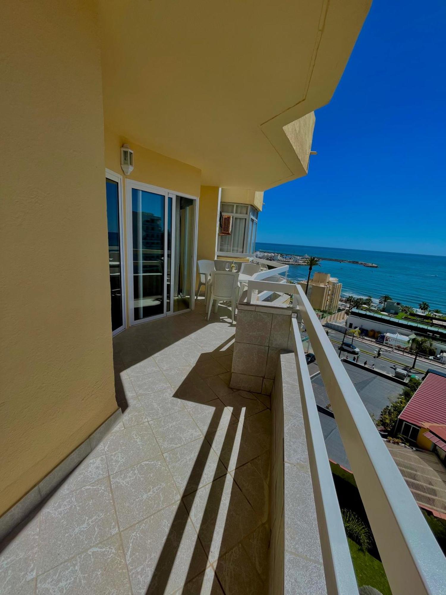 Apartamento Vistas Al Mar Y Al Puerto Deportivo Benalmádena